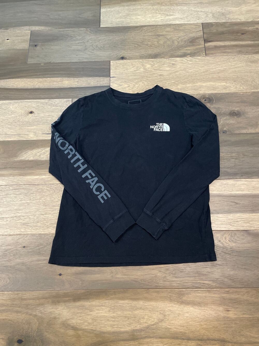 The North Face Black Long Sleeve Logo Tee Size M Classic Athleisure